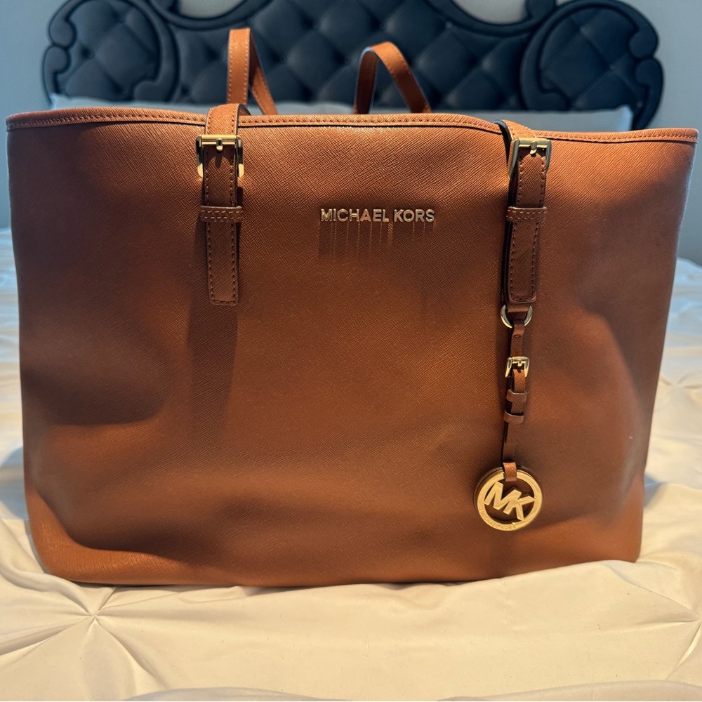 Michael Kors Cognac jet set multifunction Tote Bag